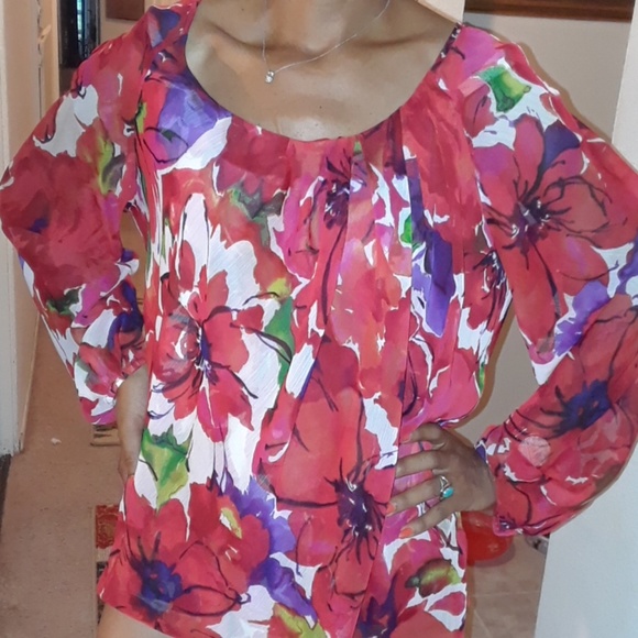 Women's blouse - Picture 1 of 4